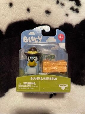 Bluey and Hay Bale Story Starter Pack NWT